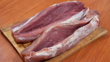 свиная вырезка, фаршированная курагой