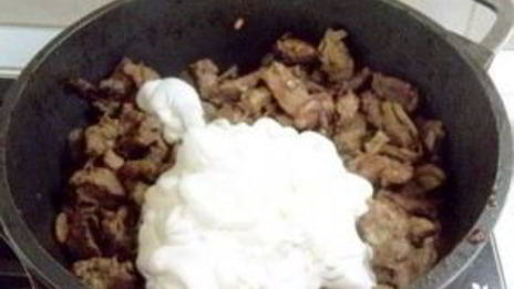 свинина в сметане