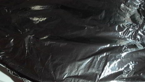 свинина, запеченная с помидорами черри и сыром