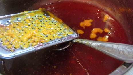 телятина с винно-смородиновым соусом