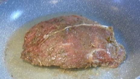 телятина с винно-смородиновым соусом