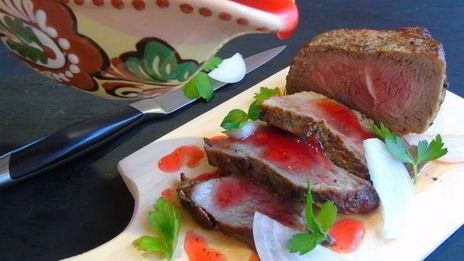 телятина с винно-смородиновым соусом