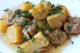 Телятина в мультиварке с картошкой