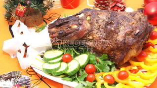 Запеченная баранья нога