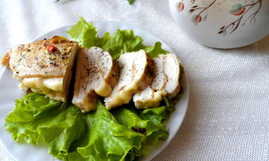 Рецепт запеченной куриной грудки с сыром