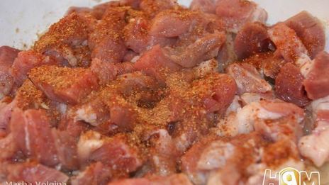 запеченная свинина с грибами