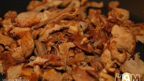 запеченная свинина с грибами