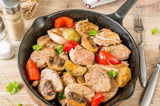 Жареная свиная вырезка с овощами