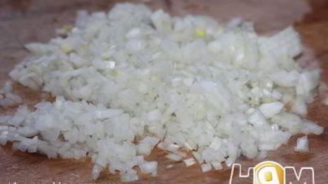 жареные куриные грудки с соусом из сушеной клюквы