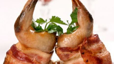 жареные перепела с рисом и грибами