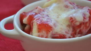 Ньокки с клубникой и сыром