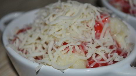 ньокки с клубникой и сыром