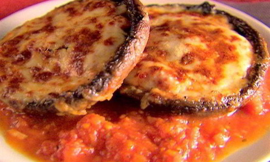 Рецепт баклажанов с пармезаном под соусом маринара