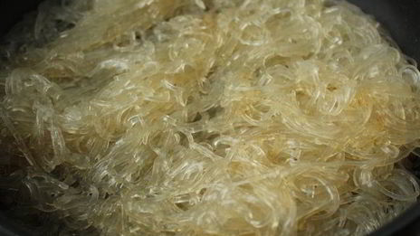 чап-чой с креветками, грибами и стручковой фасолью