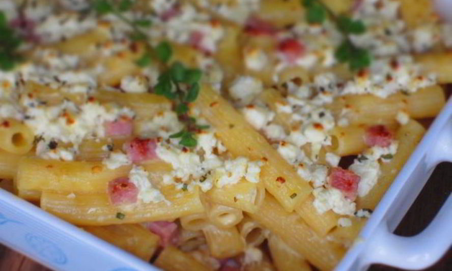 Рецепт гратен из пасты с фетой и ветчиной