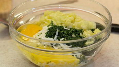 кабачки, фаршированные брынзой