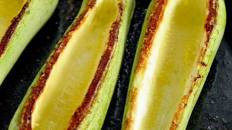 кабачки, фаршированные курицей