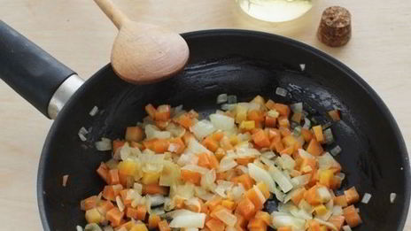 кабачки, фаршированные овощами