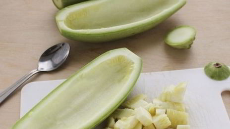 кабачки, фаршированные овощами