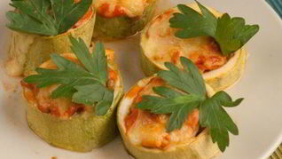 Кабачки с фаршем в мультиварке