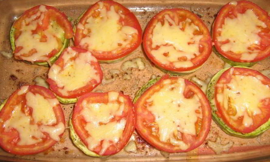 Рецепт кабачков запеченных с помидорами и сыром в духовке