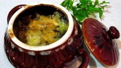 капуста с грибами в горшочке