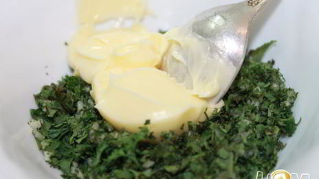 кукуруза, запеченная на углях с ароматным маслом