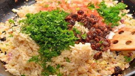 перец, фаршированный рисом, в духовке