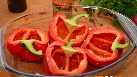 перец, фаршированный рисом, в духовке