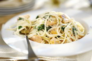 Шпинат, тушенный в сливочном соусе