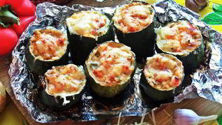 Цукини, запеченные с начинкой