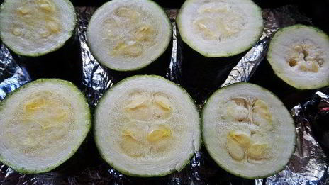 цукини, запеченные с начинкой