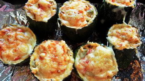 цукини, запеченные с начинкой