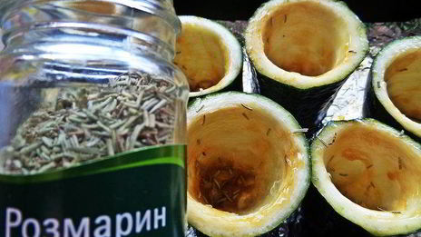 цукини, запеченные с начинкой