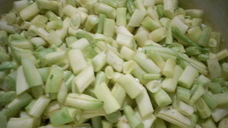 тушеная спаржевая фасоль с грибами