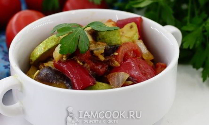 Рецепт тушеных овощей с баклажанами и кабачками