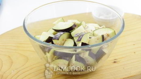 тушеные овощи с баклажанами и кабачками