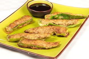 Жареные фаршированные острые перчики