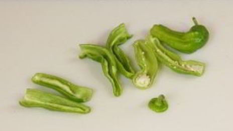 жареные фаршированные острые перчики