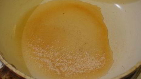 ароматная куриная печенка с грибами и яблочным чатни