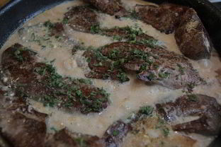 Говяжья печень с шалфеем