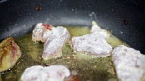 куриная печень, жареная с луком