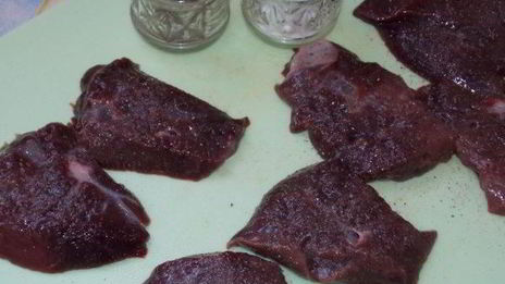 отбивные из печени говяжьей