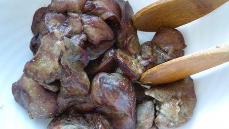 печень-гриль с инжирно-малиновым соусом