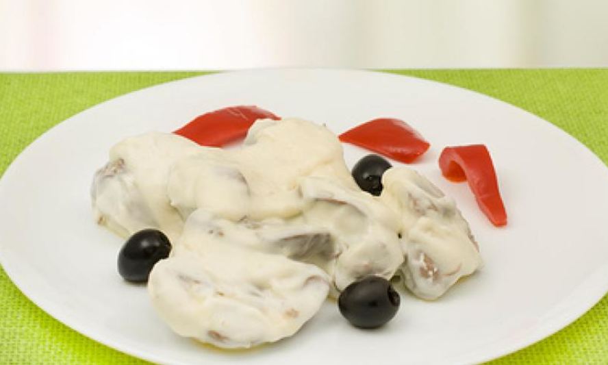 Рецепт печени индейки в молочном соусе