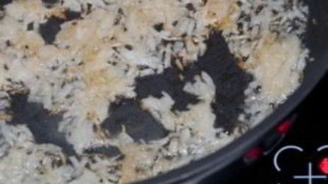 печень, тушеная в сметане с луком