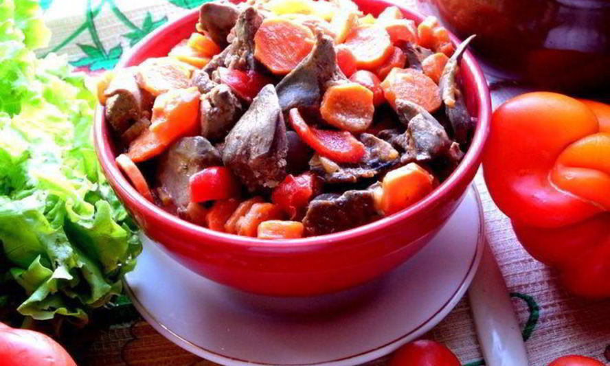 Рецепт печени в горшочке в сметанно-томатном соусе с овощами