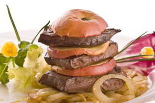 Печень в яблоках