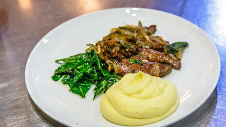 телячья печень со шпинатом