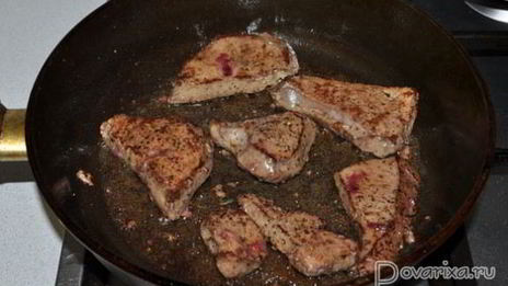 жареная печень со шпинатом